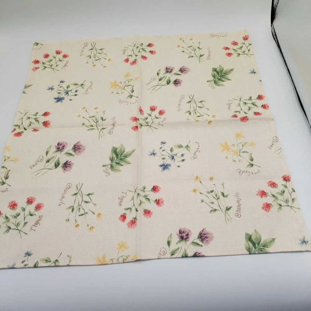 Set of 4 Vintage Botanical Herb Cloth Napkins 17
